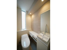 【東京都/調布市入間町】入間町1丁目B号棟 トイレ