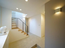 【東京都/調布市入間町】入間町1丁目F号棟 玄関