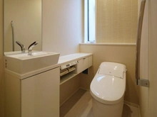 【東京都/調布市入間町】入間町1丁目F号棟 トイレ