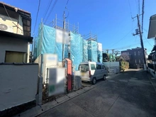 【東京都/世田谷区成城】世田谷区成城7丁目 新築戸建 B号棟 建築中の外観：全2棟／右側