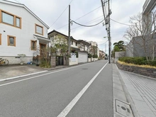 【東京都/世田谷区成城】プラウドシーズン成城コート 道路（南側）