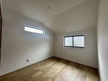 【東京都/杉並区成田東】成田東1丁目新築分譲住宅 洋室：洋室5.2帖(階段前)