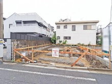 【東京都/江戸川区東小岩】江戸川区東小岩5丁目新築戸建2号棟 建築中の外観：【全2棟／写真中央】