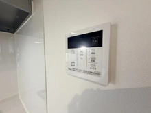 【東京都/杉並区上高井戸】杉並区上高井戸2丁目新築戸建て 給湯機パネル
