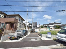 【神奈川県/横浜市瀬谷区二ツ橋町】横浜市瀬谷区二ツ橋町新築戸建 1号棟 前面道路：全3棟　1号棟は写真左から1番目