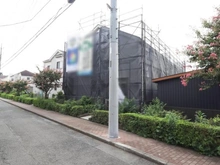 【東京都/小平市美園町】小平市美園町3丁目 B号棟 建築中の外観：全2区画　B号棟は手前側
