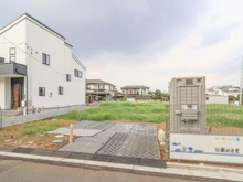 【埼玉県/所沢市上新井】所沢市上新井2丁目新築戸建 B号棟 前面道路：全8区画　B区画は左から2番目