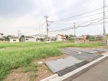 【埼玉県/所沢市上新井】所沢市上新井2丁目新築戸建 Ⅾ号棟 現地（建築前）：全8区画　D区画は右から2番目