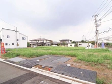 【埼玉県/所沢市上新井】所沢市上新井2丁目新築戸建 Ⅾ号棟 現地（建築前）：全8区画　D区画は右から2番目