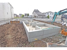 【東京都/足立区六木】足立区六木2丁目新築戸建　K号棟 建築中の外観