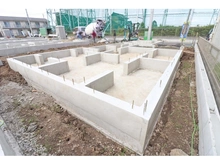 【東京都/足立区六木】足立区六木2丁目新築戸建　J号棟 建築中の外観