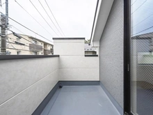 【東京都/足立区伊興】足立区伊興四丁目　新築戸建1号棟 バルコニー