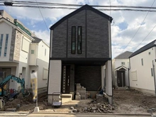 【東京都/足立区伊興】足立区伊興3丁目　B号棟 建築中の外観：【全7棟】左側2番目前