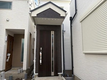 【東京都/足立区伊興】足立区伊興3丁目　E号棟 建築中の外観：全7棟、写真中央