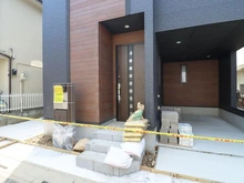 【埼玉県/川口市本前川】川口市本前川3丁目 新築戸建 玄関