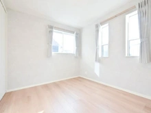 【埼玉県/川口市大字赤井】川口市大字赤井 新築戸建 NO.6 洋室