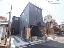 【埼玉県/川口市上青木西】川口市上青木西11期　2号棟 外観：全3区画