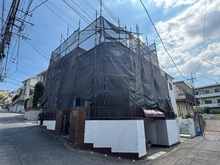 【神奈川県/川崎市宮前区神木本町】宮前区神木本町5丁目　中古戸建 外観：大規模修繕工事中