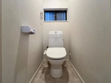 【神奈川県/川崎市宮前区神木本町】宮前区神木本町5丁目　中古戸建 トイレ