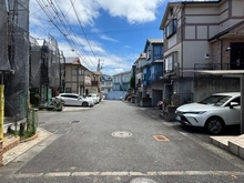 【神奈川県/川崎市麻生区片平】川崎市麻生区片平4丁目　中古戸建 前面道路