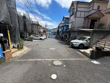 【神奈川県/川崎市麻生区片平】川崎市麻生区片平4丁目　中古戸建 前面道路