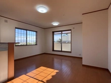 【神奈川県/川崎市多摩区南生田】川崎市多摩区南生田2丁目　中古戸建 リビング・ダイニング
