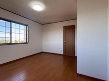 【神奈川県/川崎市多摩区南生田】川崎市多摩区南生田2丁目　中古戸建 洋室