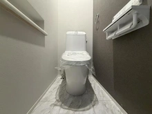 【神奈川県/川崎市麻生区千代ケ丘】麻生区千代ケ丘6丁目　新築戸建　1号棟 トイレ：１階