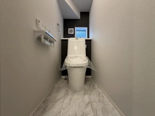 【神奈川県/川崎市麻生区千代ケ丘】麻生区千代ケ丘6丁目　新築戸建　2号棟 トイレ：1階