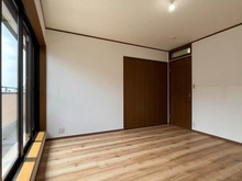 【神奈川県/川崎市麻生区百合丘】川崎市麻生区百合丘3丁目　中古戸建 洋室