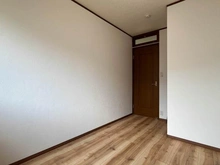 【神奈川県/川崎市麻生区百合丘】川崎市麻生区百合丘3丁目　中古戸建 洋室