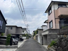 【神奈川県/川崎市麻生区百合丘】川崎市麻生区百合丘3丁目　中古戸建 前面道路