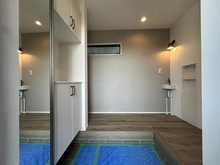 【神奈川県/川崎市多摩区南生田】川崎市多摩区南生田6丁目　新築戸建 玄関