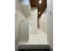 【神奈川県/川崎市幸区戸手】川崎市幸区戸手4丁目　新築戸建　1号棟 玄関