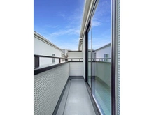 【神奈川県/川崎市幸区戸手】川崎市幸区戸手4丁目　新築戸建　2号棟 バルコニー：3階南東部分