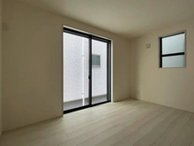 【神奈川県/川崎市幸区戸手】川崎市幸区戸手4丁目　新築戸建　2号棟 サービスルーム（納戸）：１階