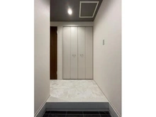 【神奈川県/川崎市幸区戸手】川崎市幸区戸手4丁目　新築戸建　4号棟 玄関