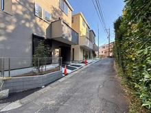【神奈川県/川崎市宮前区平】川崎市宮前区平5丁目　新築戸建　1号棟 前面道路