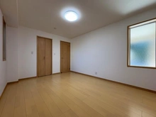 【神奈川県/川崎市宮前区平】川崎市宮前区平5丁目　新築戸建　4号棟 洋室