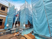 【神奈川県/川崎市宮前区西野川】川崎市宮前区西野川3丁目　新築戸建　6号棟 建築中の外観：全7棟　中央