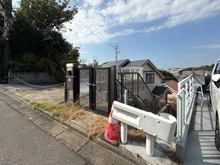 【神奈川県/横浜市栄区公田町】横浜市栄区公田町　中古戸建 アプローチ