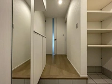 【神奈川県/横浜市鶴見区北寺尾】横浜市鶴見区北寺尾1丁目新築戸建　1号棟 玄関