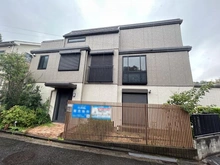 【神奈川県/横浜市鶴見区獅子ケ谷】横浜市鶴見区獅子ケ谷2丁目　中古戸建 外観