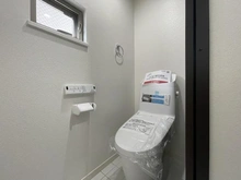 【神奈川県/横浜市南区弘明寺町】横浜市南区弘明寺町中古戸建 トイレ：3階