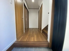 【東京都/八王子市大和田町】東京都八王子市大和田町6丁目　中古戸建 玄関