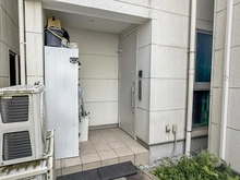 【神奈川県/川崎市幸区小向仲野町】川崎市幸区小向仲野町　中古戸建 玄関