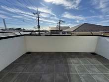 【神奈川県/川崎市高津区梶ケ谷】梶ヶ谷4丁目中古戸建 バルコニー