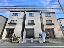 【神奈川県/川崎市高津区北見方】北見方3丁目中古戸建 外観：中央