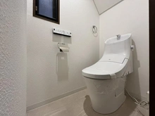 【神奈川県/川崎市高津区北見方】北見方3丁目中古戸建 トイレ：１階