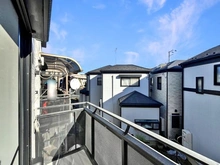 【神奈川県/川崎市高津区北見方】北見方3丁目中古戸建 バルコニー：2階